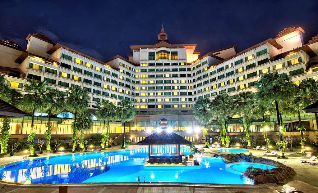 Sedona Hotel Yangon Exterior foto